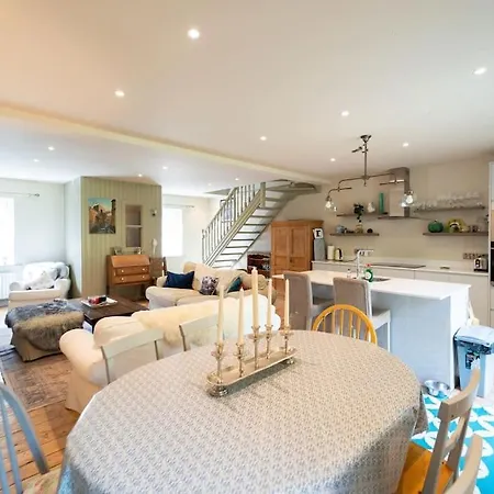 Holiday home Greys Lane -